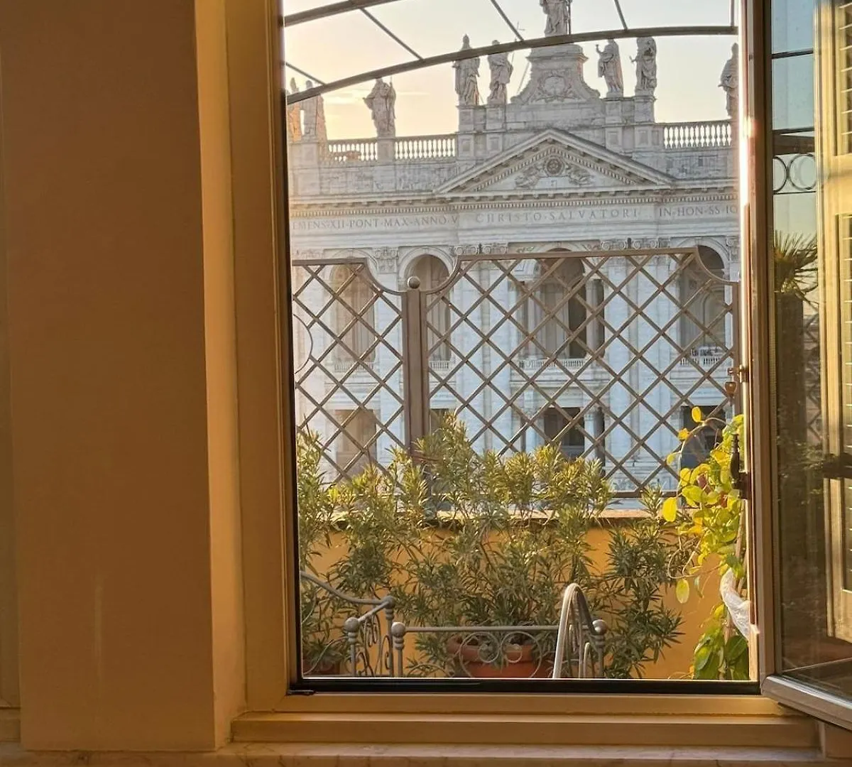 Terrace Of The Aureli Apartment Rome
